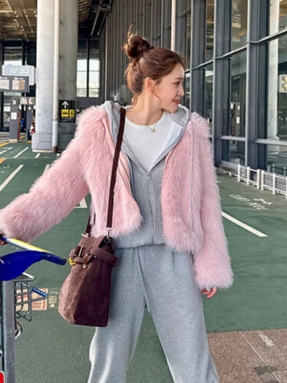 (NWOT) pink fur lightweight jacket